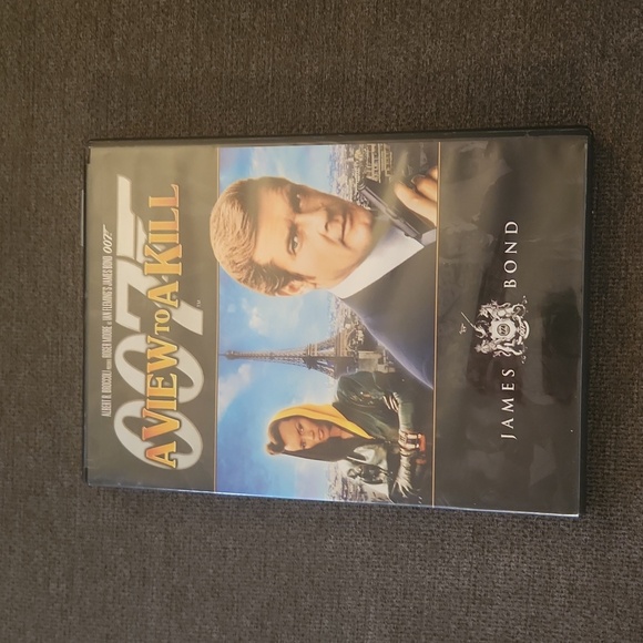 A View to a Kill DVD Movie James Bond 007 Special Features EUC - Picture 1 of 3